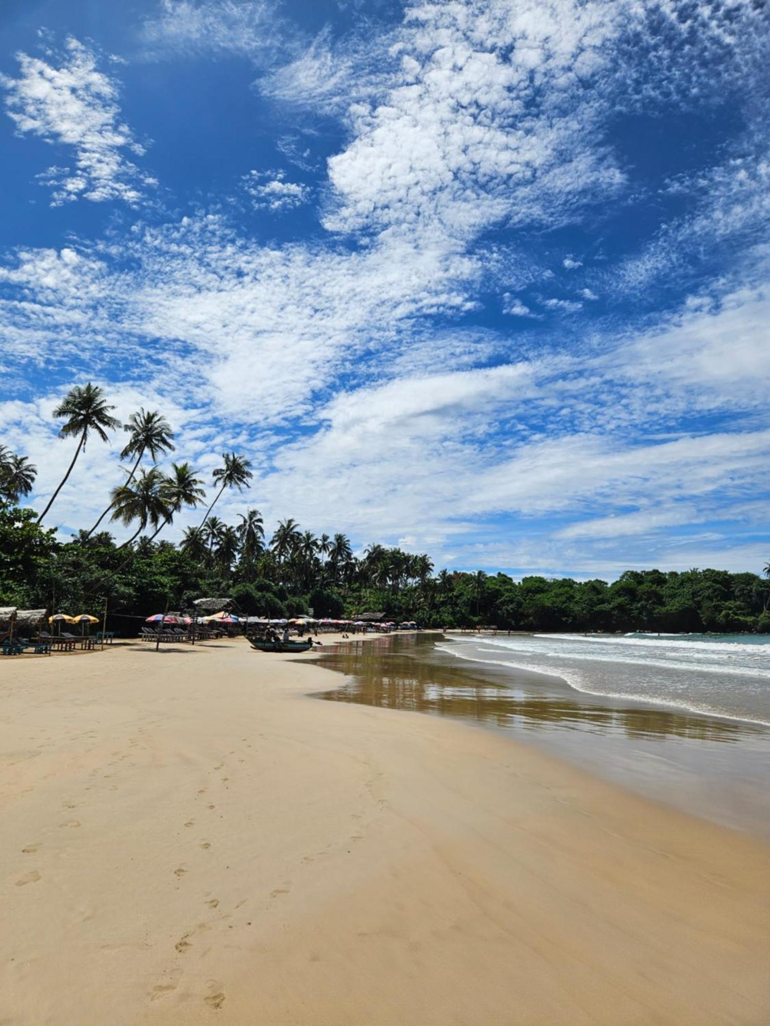 Balance Beach Resort Dikwella Exteriör bild